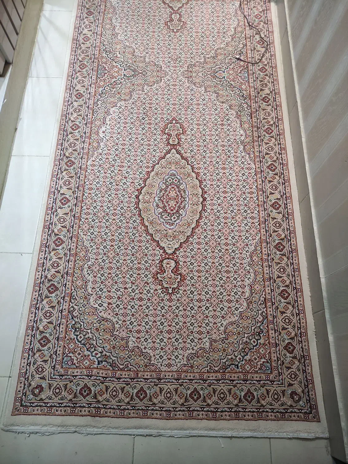 فرش یک در سه متر|فرش|اردبیل, |دیوار