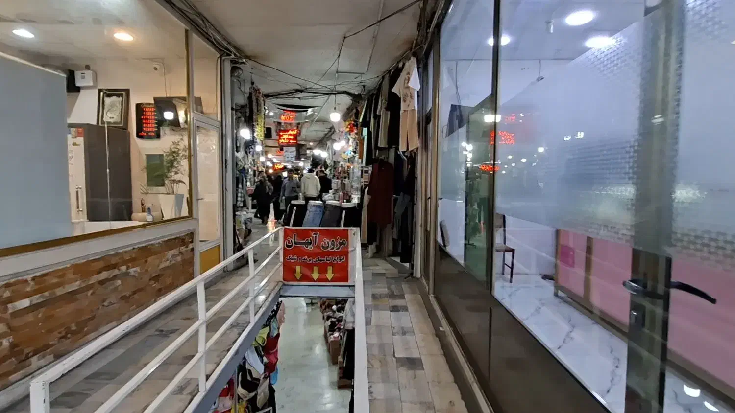 فروش مغازه در خ امام، پاساژ اتحاد،همکف،|فروش مغازه و غرفه|مشگین شهر, |دیوار