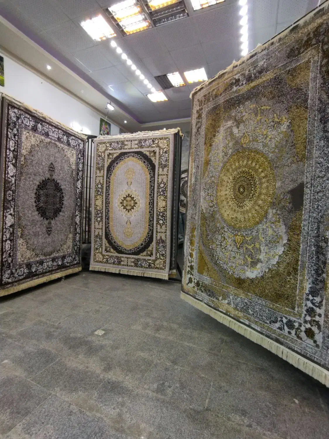 فرش نیلی|فرش|سلماس, |دیوار