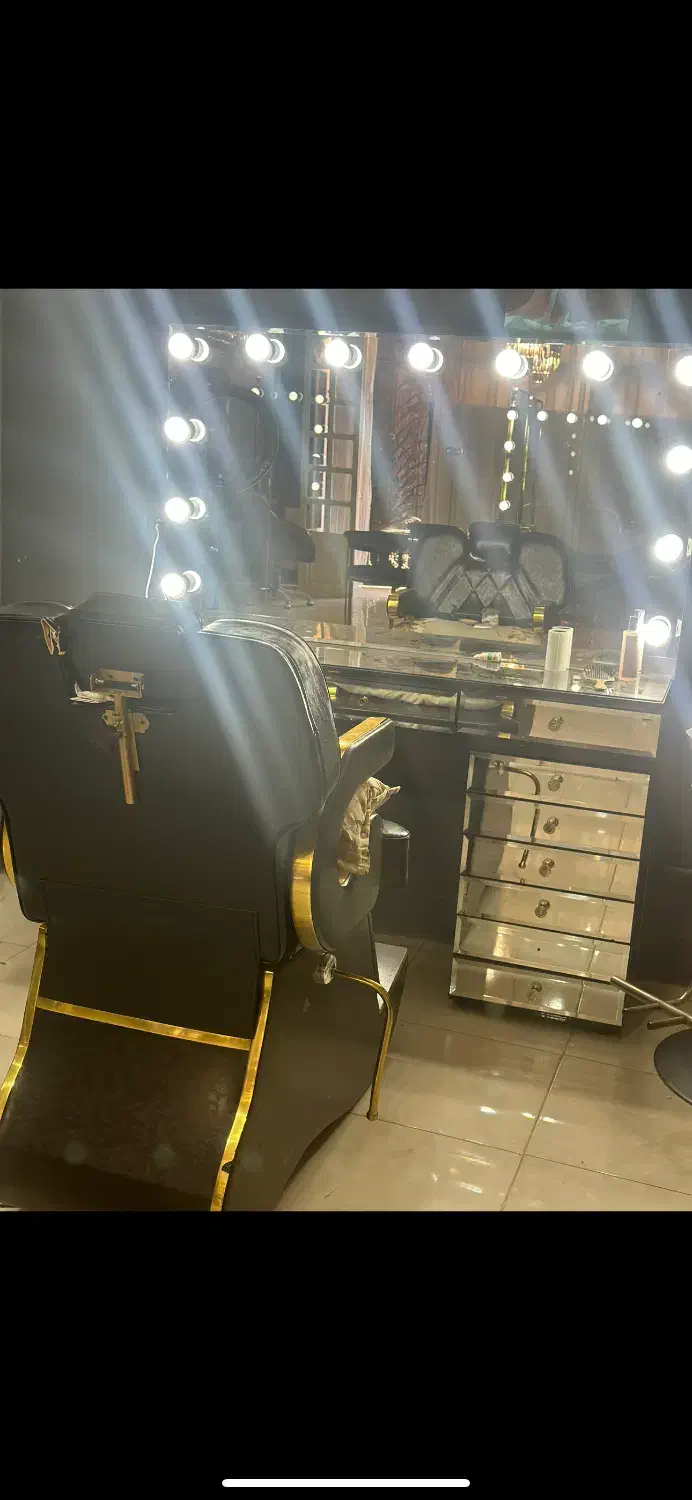 وسایل آرایشگاه|آرایشگاه و سالن‌های زیبایی|خرم‌آباد, |دیوار