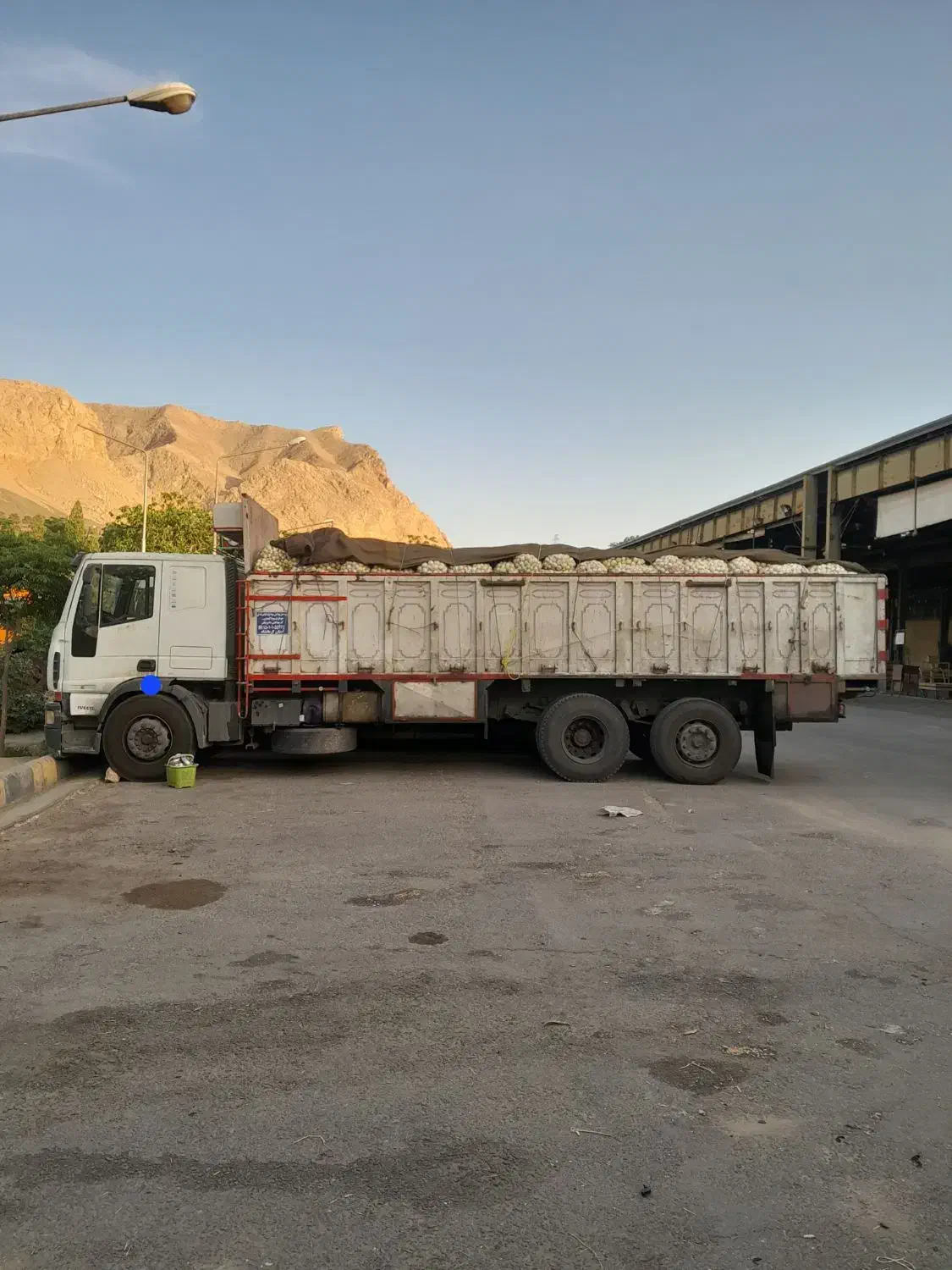 اتاق دهچرخ چوبی فلزی|خودرو سنگین|اصفهان, شهرک صنعتی امیرکبیر (شاپور جدید)|دیوار