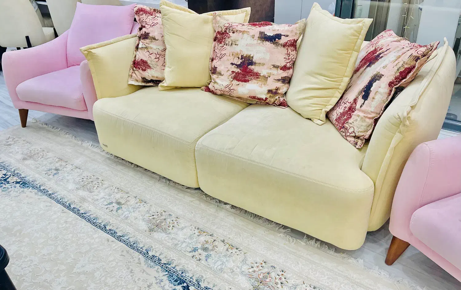 مبل پنج نفره مدرن تخت خواب شو|مبلمان خانگی و میز عسلی|شیراز, قصرالدشت|دیوار