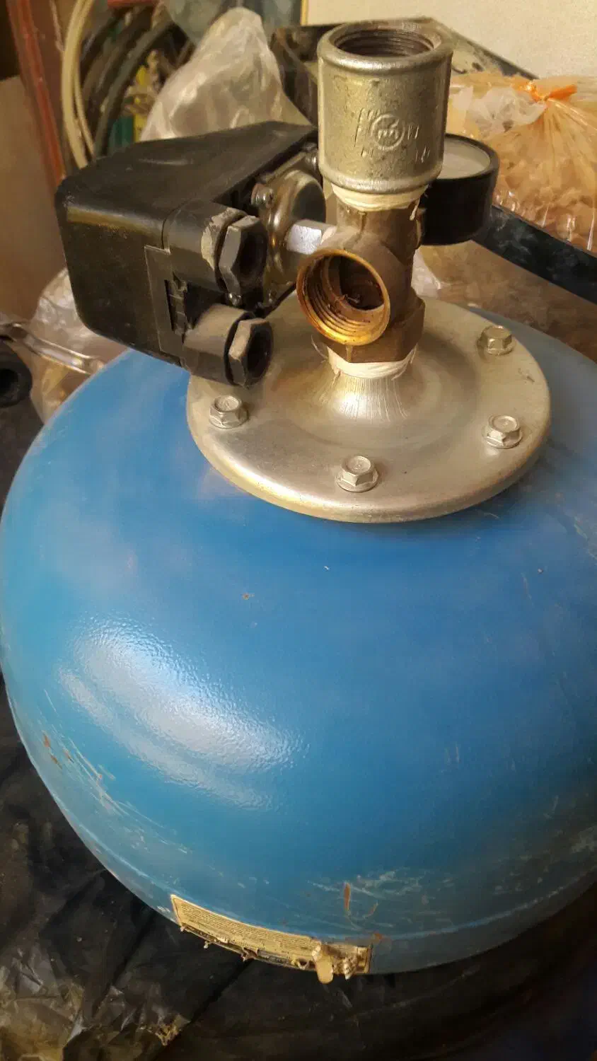 مخزن پمپ اب|مصالح و تجهیزات ساختمان|کرمانشاه, |دیوار