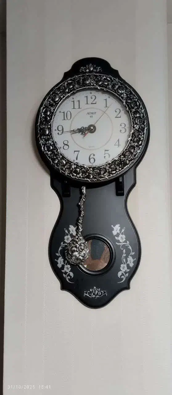 ساعت دیواری بیصدا با پاندول متحرک|ساعت دیواری و تزئینی|رشت, کوی مهر|دیوار