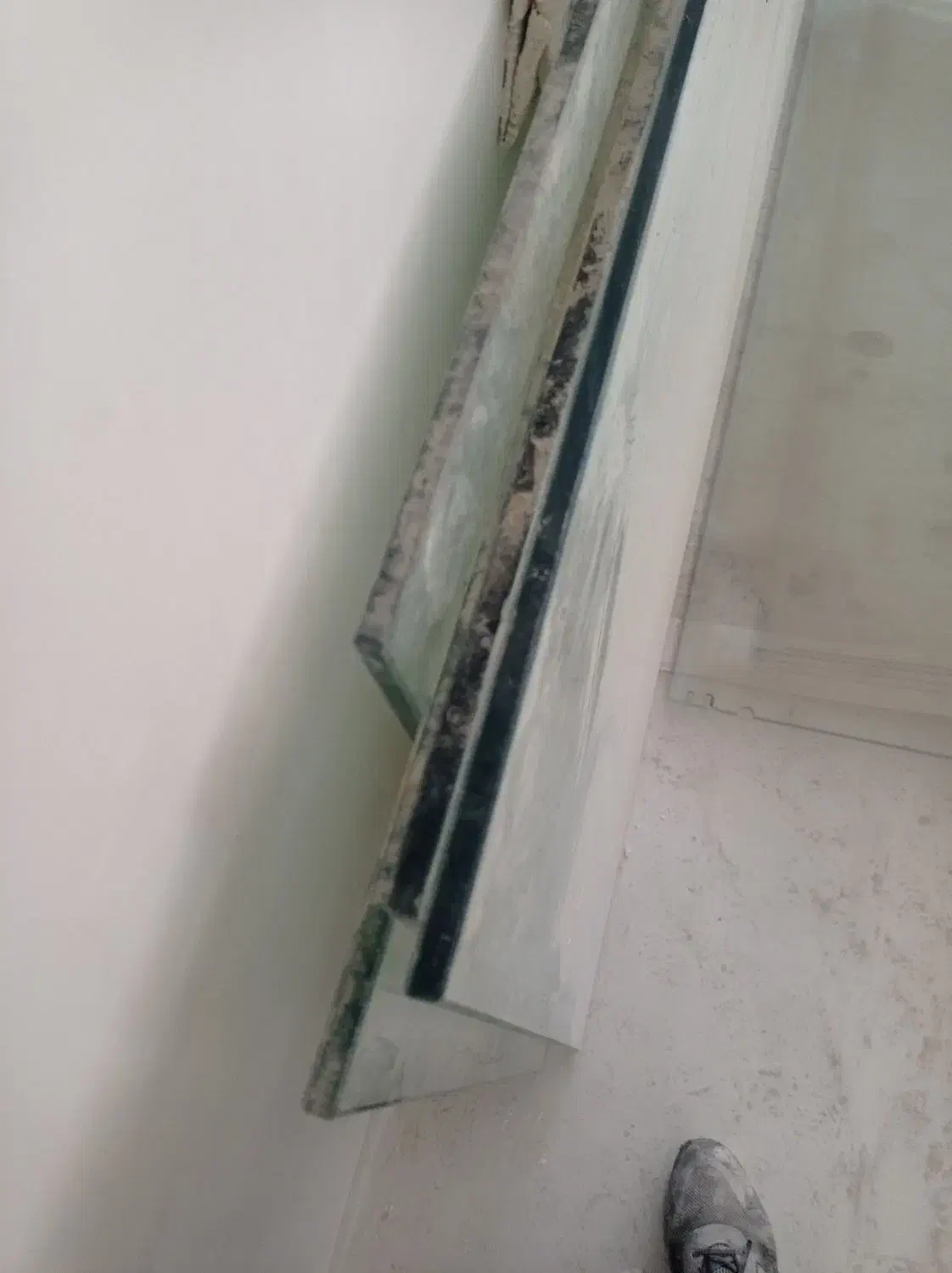 شیشه سکوریت درحد نو قیمت مناسب توافقی شهرضا|مصالح و تجهیزات ساختمان|شهرضا, |دیوار