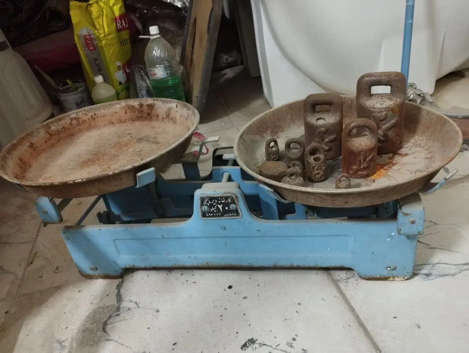 ترازو|کلکسیون اشیاء عتیقه|برخوار, |دیوار