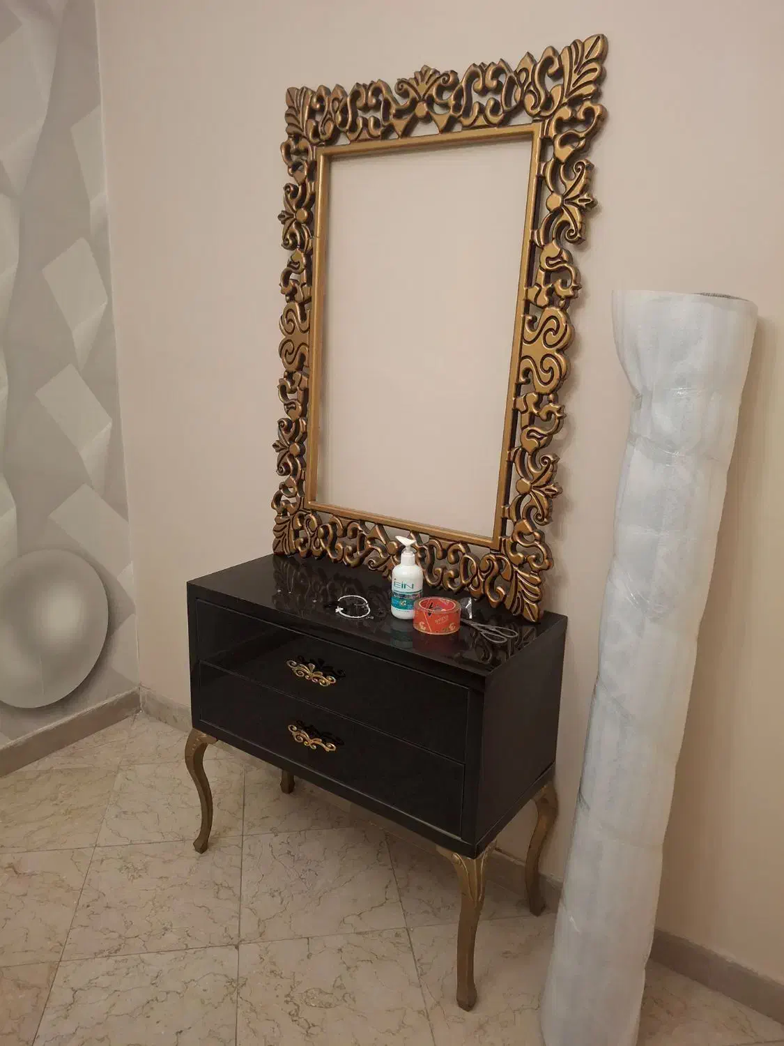 میز و اینه|بوفه، ویترین، کنسول|تهران, یوسف‌آباد|دیوار