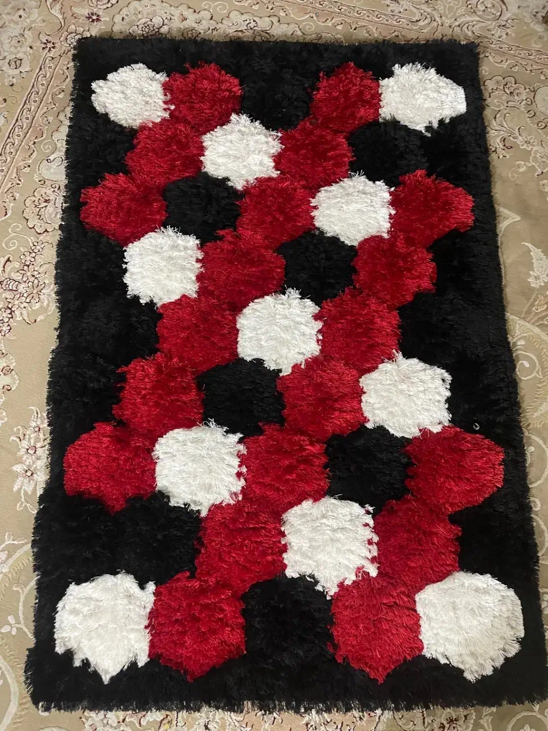 قالیچه فانتزی ‌پرز بلند|فرش|رشت, شهریاران|دیوار