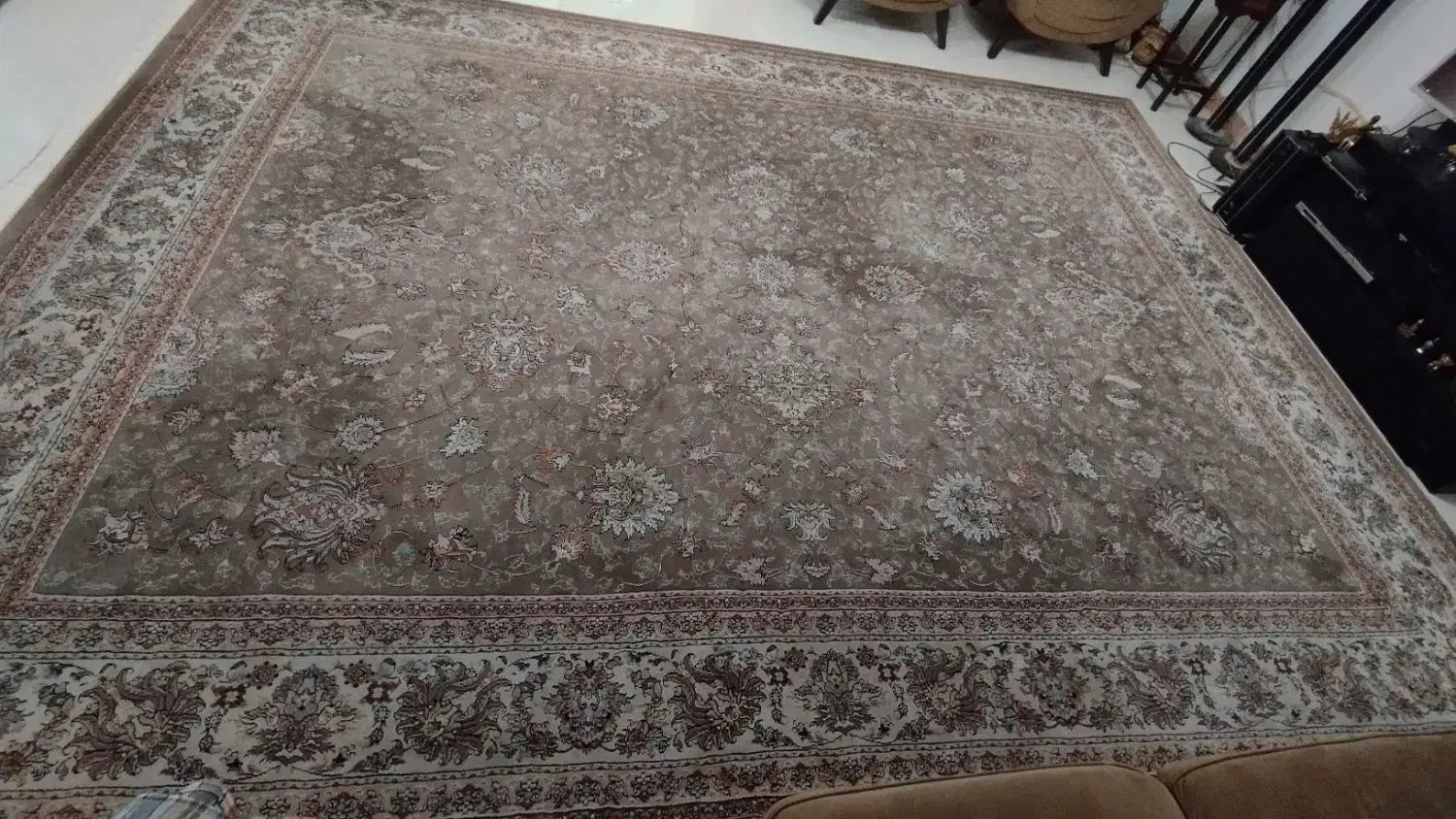 12 متری|فرش|رشت, منظریه|دیوار