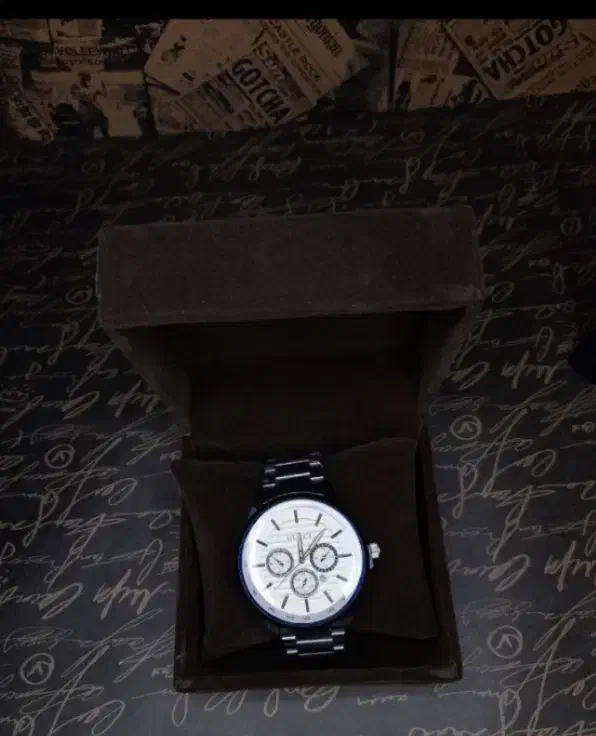 ساعت گوچی|ساعت|شیروان (خراسان), |دیوار