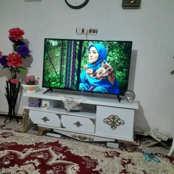 تلویزیون شکسته سام|تلویزیون و پروژکتور|نورآباد, |دیوار