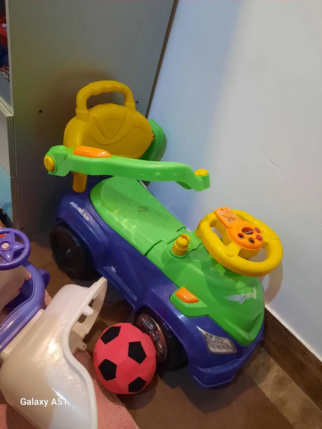 ماشین بازی کارکرده|اسباب‌بازی بچه|ساری, |دیوار