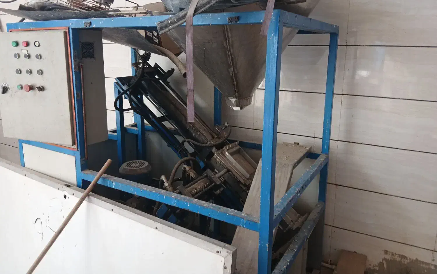 یخ ساز پولکی کمپکتور یا دستگاه پرس قالب یخ پودری|ماشین‌آلات صنعتی|ایلام, |دیوار