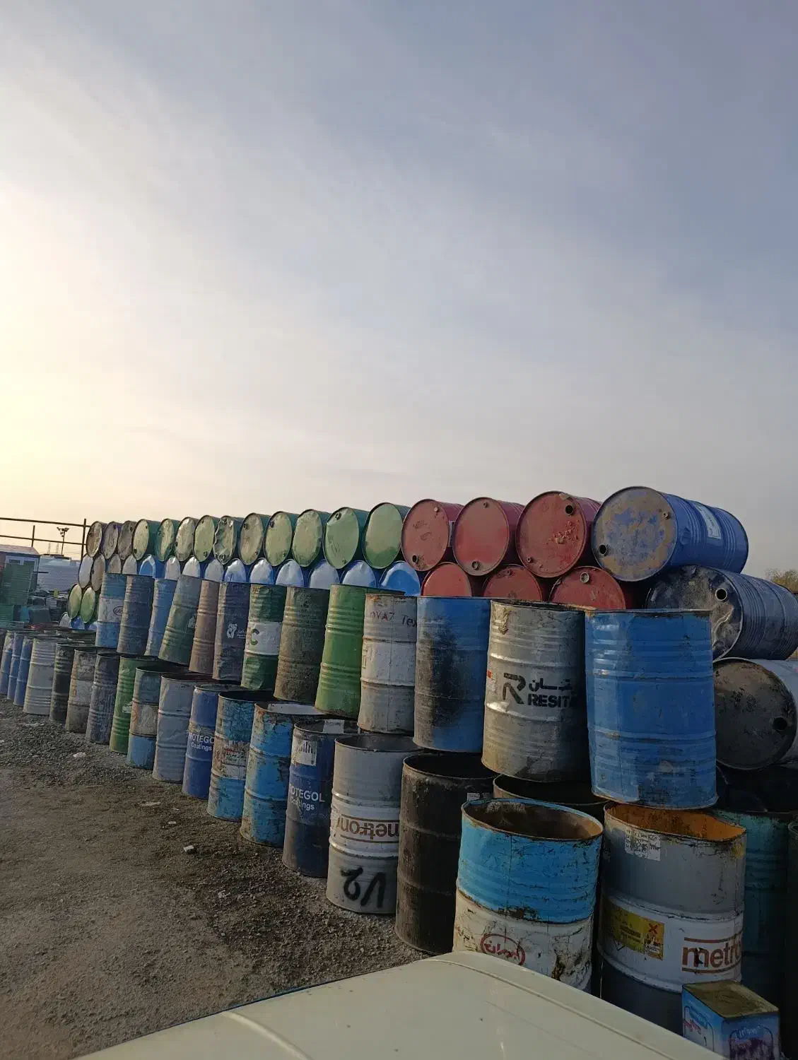 خرید و فروش بشکه در باز در بسته سالم تعداد بالا|مصالح و تجهیزات ساختمان|اسلامشهر, شهرک امام حسین (میان آباد)|دیوار