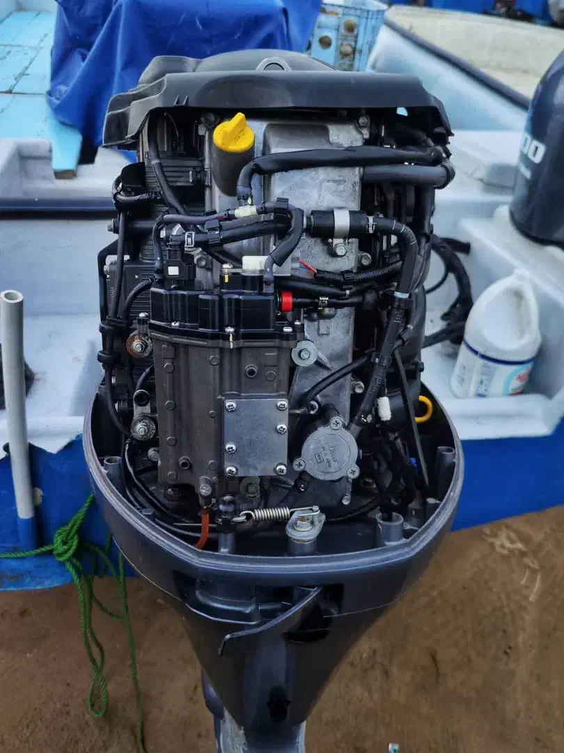 موتور قایق 100چهارزمانه|قایق و سایر وسایل نقلیه|چابهار, |دیوار