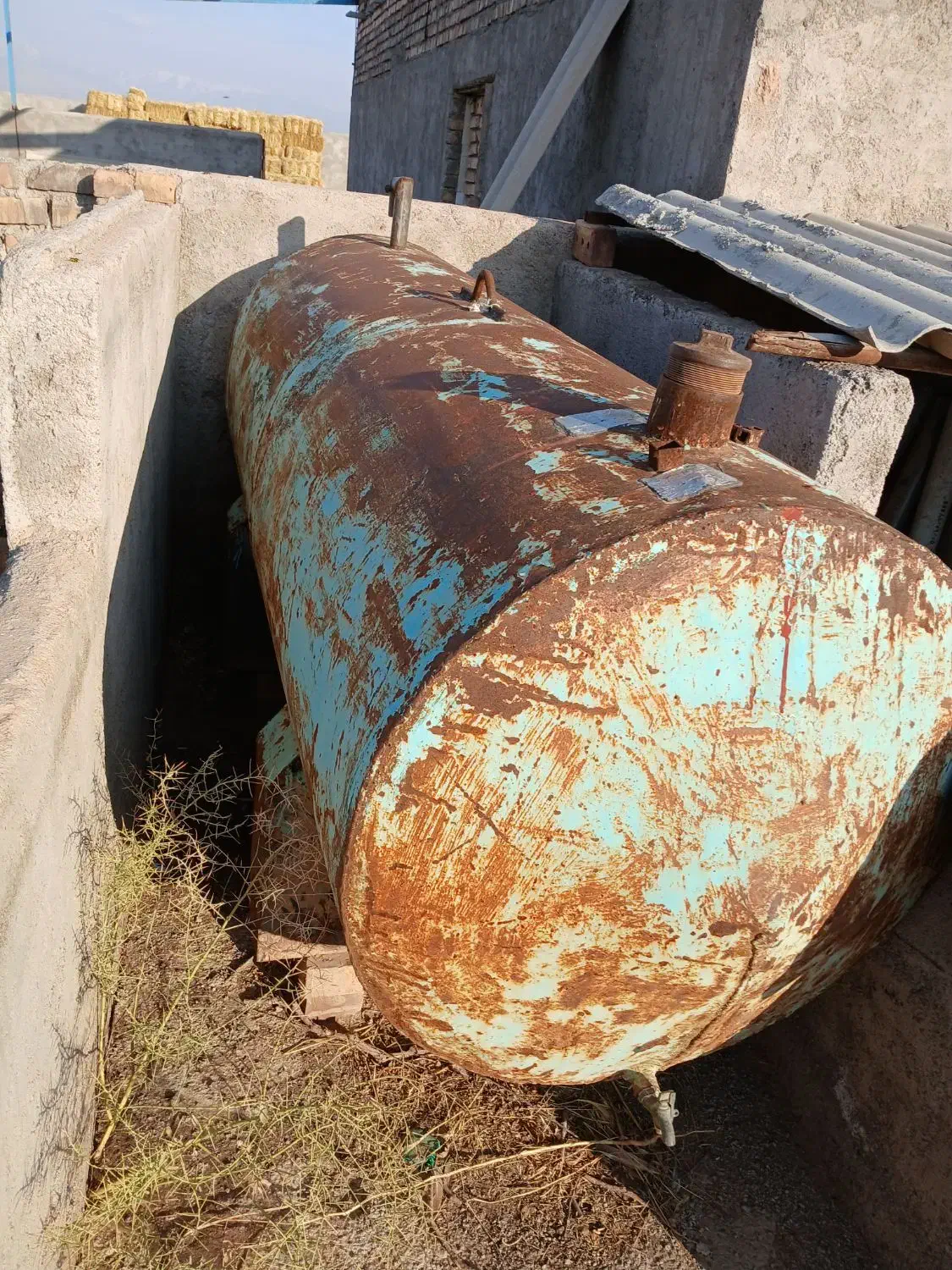 3تانکر|عمده‌فروشی|میان جلگه, |دیوار