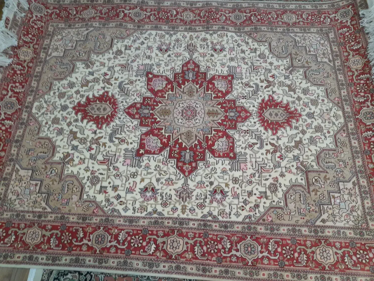 فرش دست بافت|فرش|لاهیجان, شیخ زاهد|دیوار