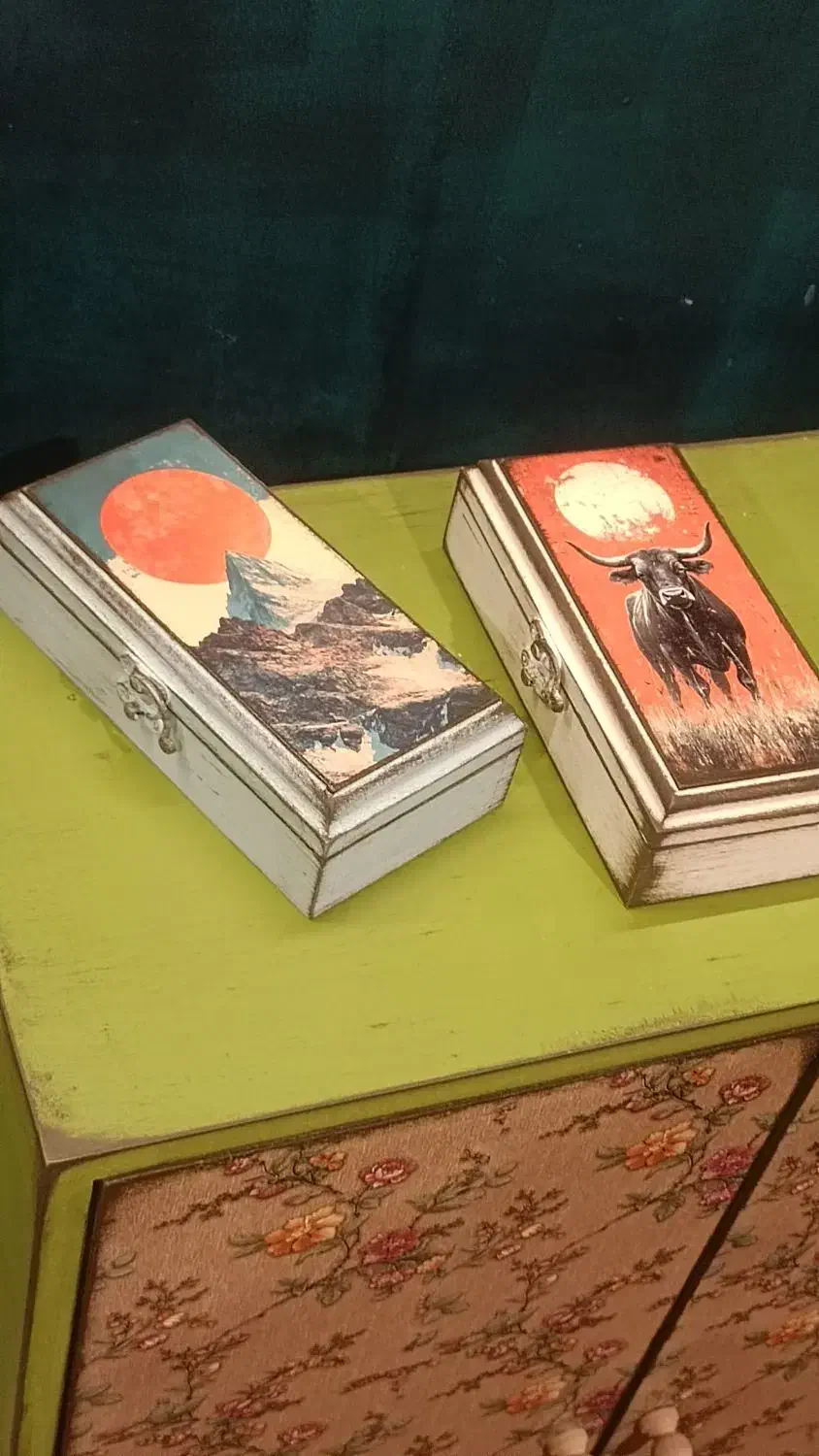 جعبه چوبی طرح کوهستان و گاو خوشبختی|صنایع دستی و سایر لوازم تزئینی|رشت, معلم|دیوار