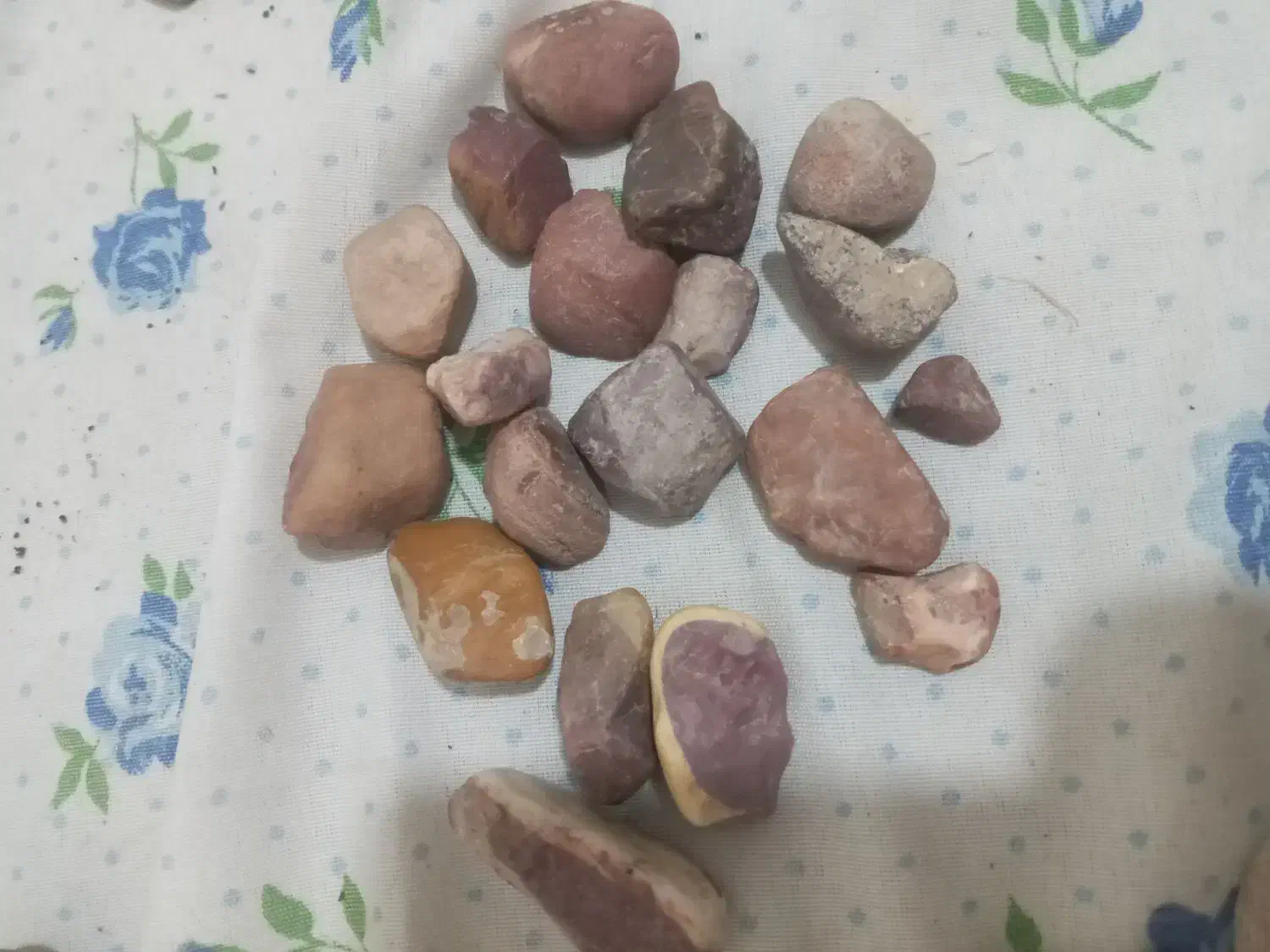 سنگهای قیمتی|کلکسیون اشیاء عتیقه|بروجرد, |دیوار