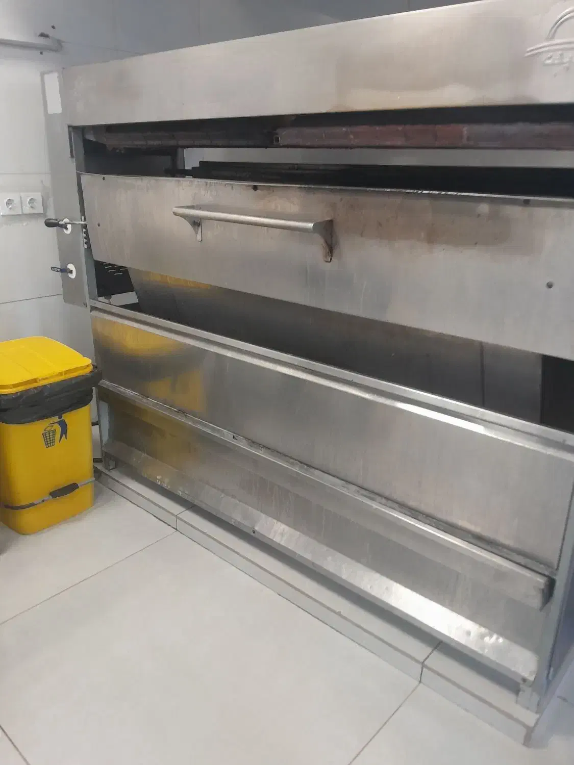 کبابی زن در اسکله|استخدام خدمات فروشگاه و رستوران|بندرعباس, |دیوار