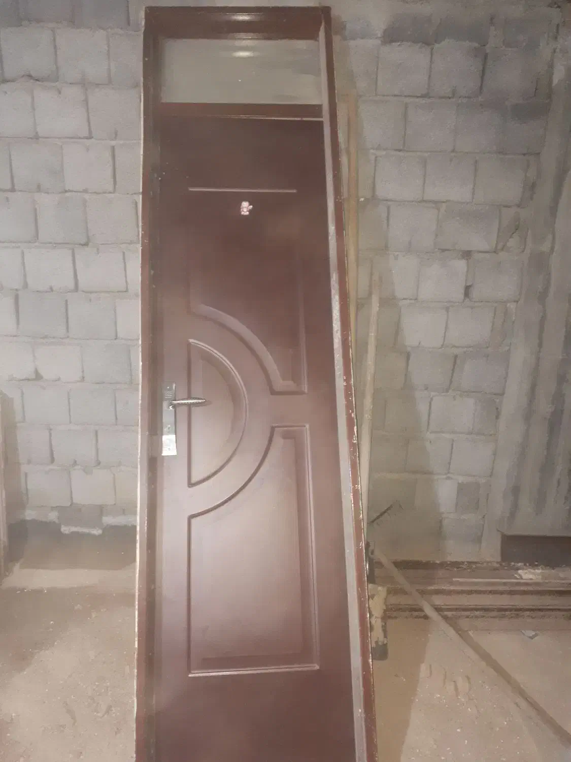 فروش‌ درب‌ اتاق‌ و‌ پنجره‌ آهنی|مصالح و تجهیزات ساختمان|سنندج, |دیوار