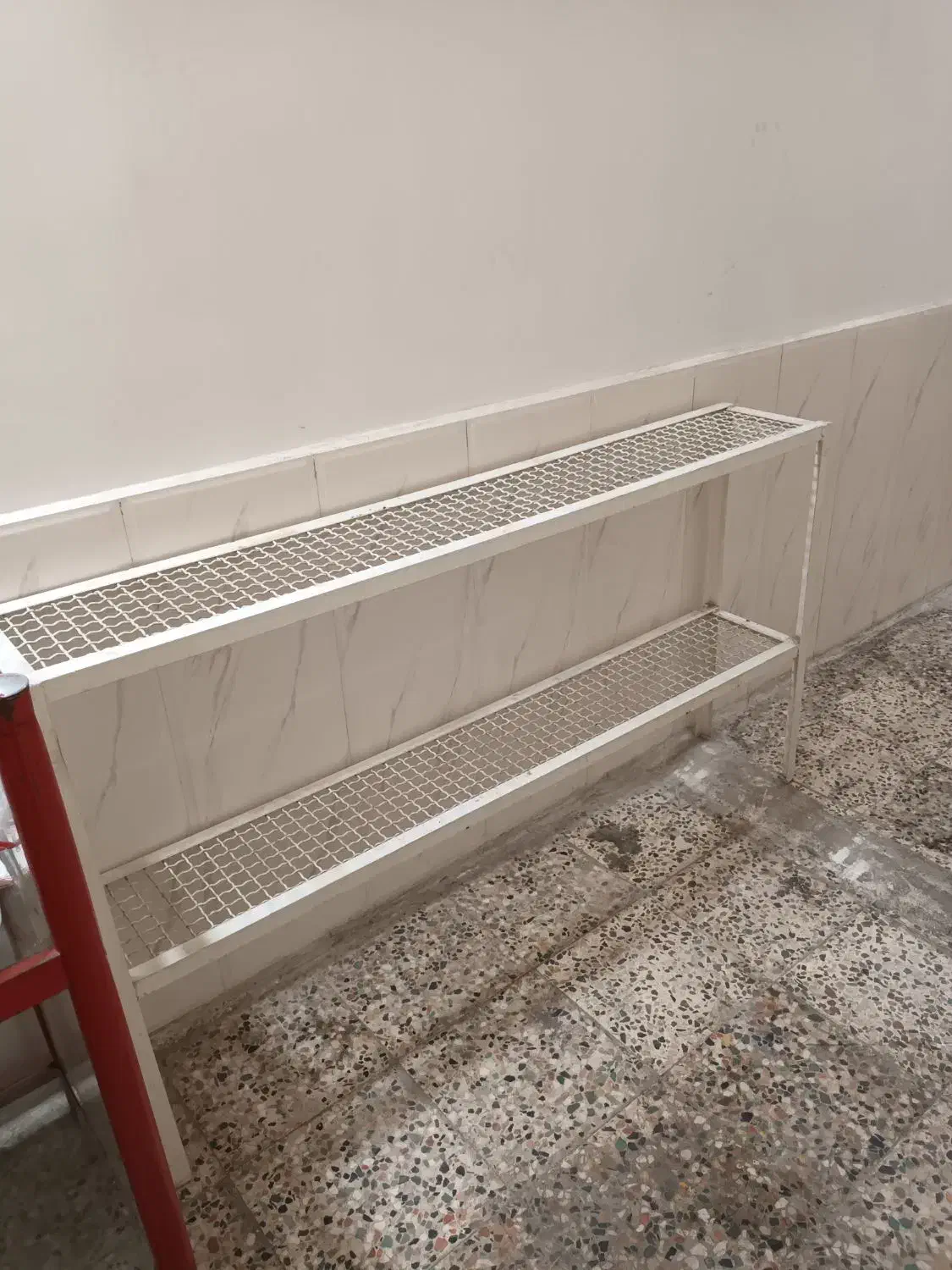 قفسه آهنی وجعبه نوشابه|کتابخانه، شلف، قفسه‌های دیواری|اسلام‌شهر, شهرک انبیا|دیوار