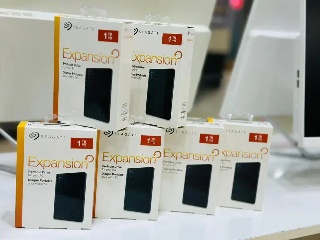 هارد اکسترنال 1TB(یک ترابایت) سلامت صد|قطعات و لوازم جانبی رایانه|مشهد, عامل|دیوار