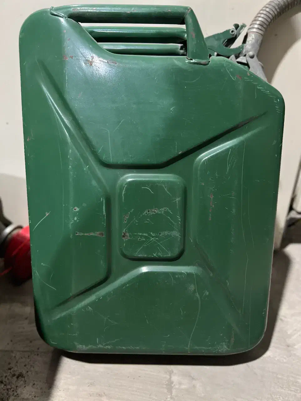 گالن امریکایی ۱۹۷۷|کلکسیون اشیاء عتیقه|تهران, چیتگر جنوبی|دیوار