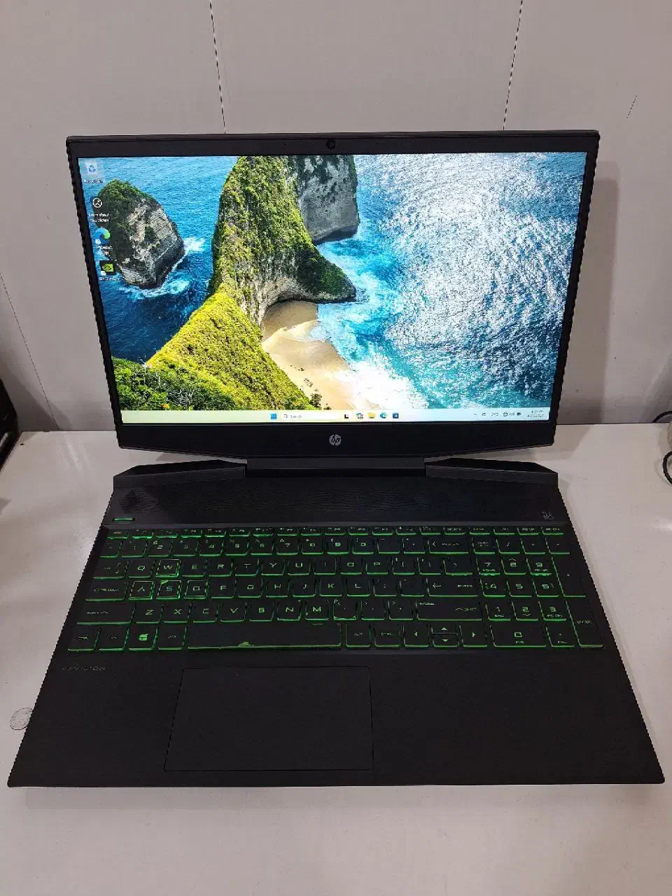 Hp pavilion|رایانه همراه|قم, باغ کرباسی|دیوار