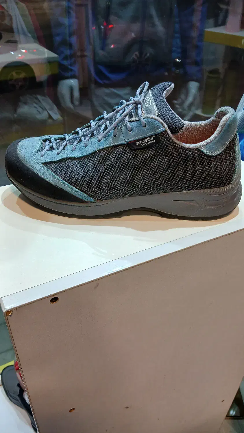 کفش کوهسار|کیف، کفش، کمربند|همدان, |دیوار