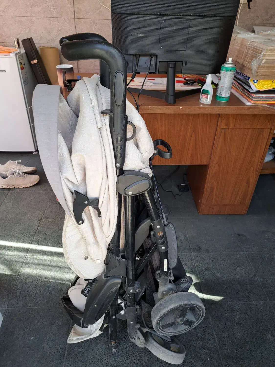 کالسکه بچه خارجی تاشو جنس محشر|کالسکه و لوازم جانبی|فولادشهر, C8|دیوار