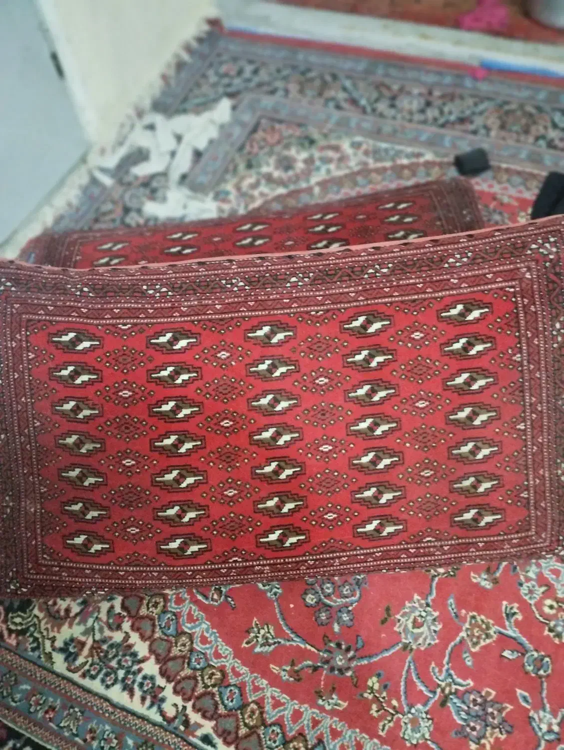 سه عدد پشتی|پشتی|مشهد, عامل|دیوار