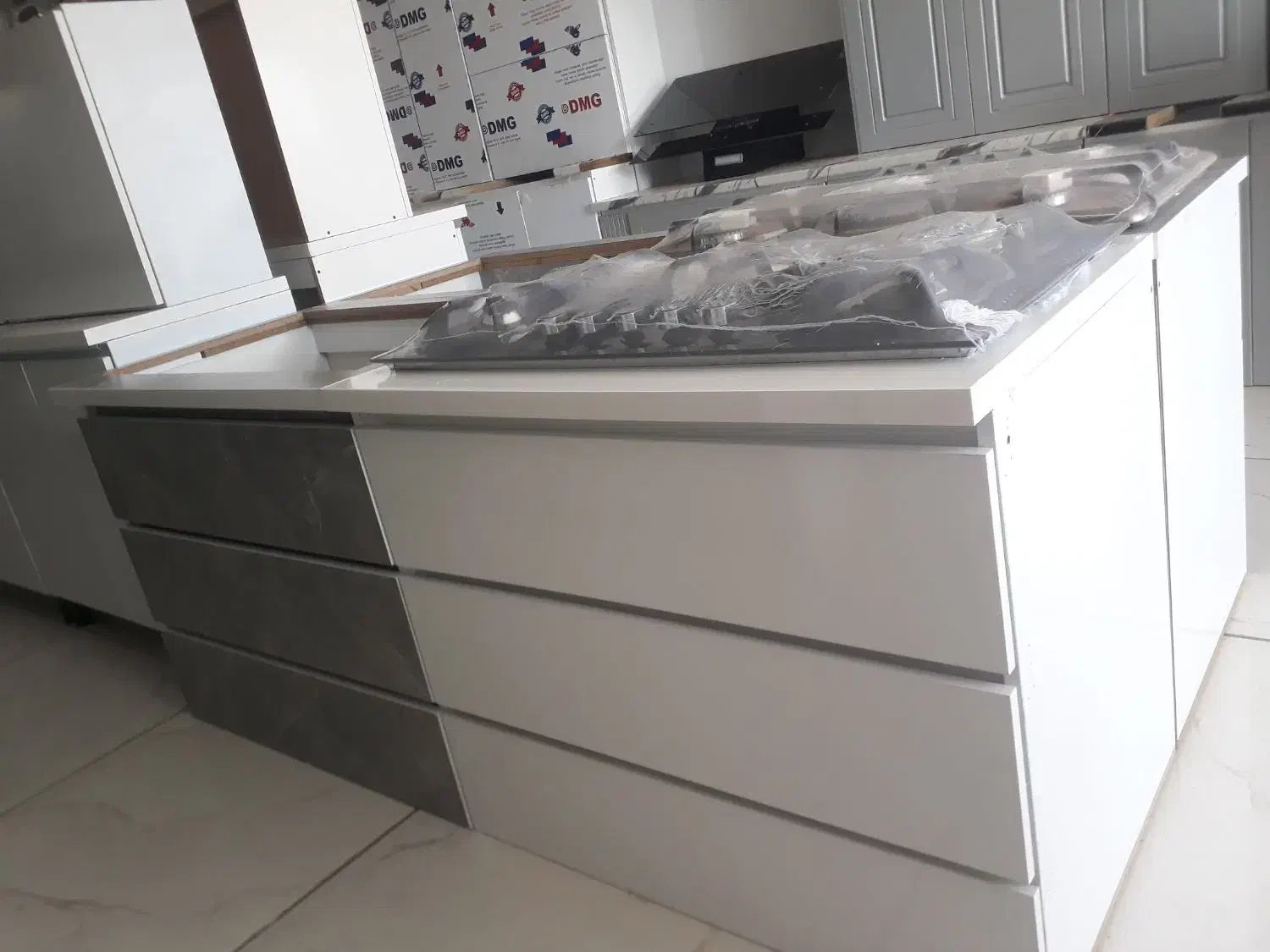 کابینت زیرگازی اماده با برش و دستگیره مخفی|مصالح و تجهیزات ساختمان|هشتگرد, هشتگرد قدیم|دیوار