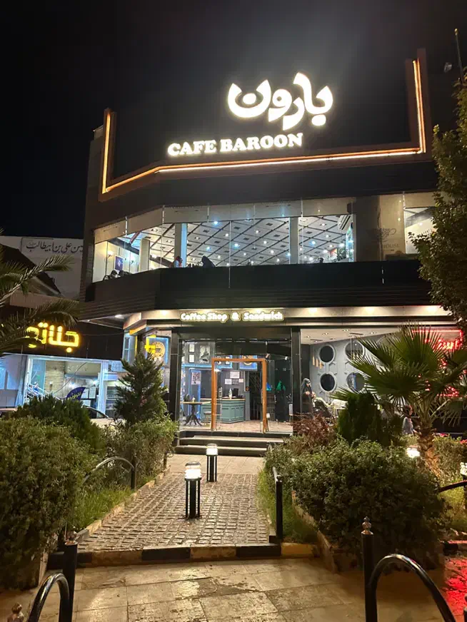آشپز و کمک آشپز|استخدام خدمات فروشگاه و رستوران|قم, زنبیل آباد|دیوار