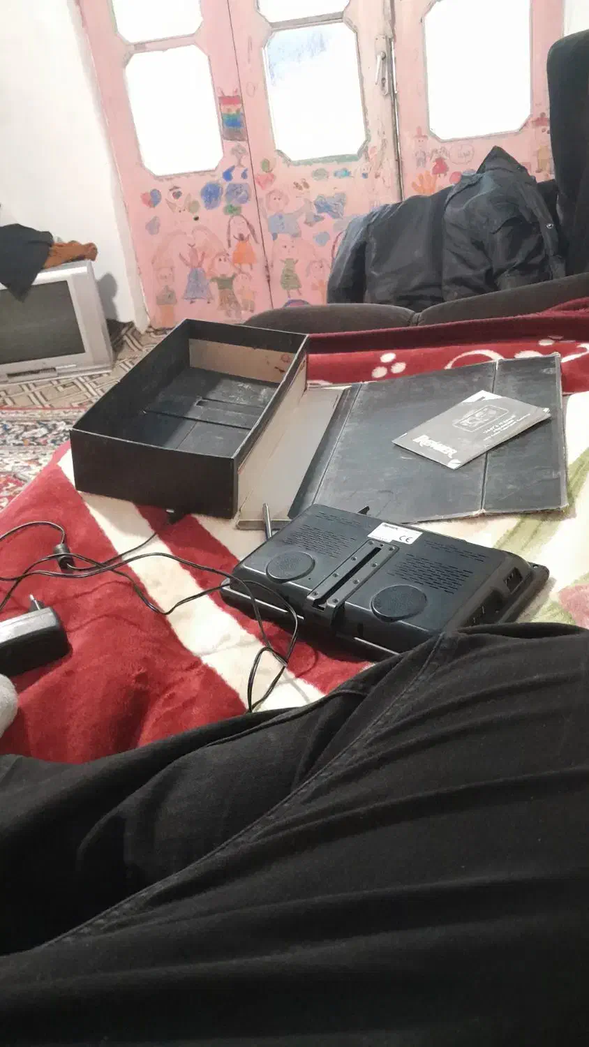 تلوزیون 12اینج نو|تلویزیون و پروژکتور|داران, |دیوار