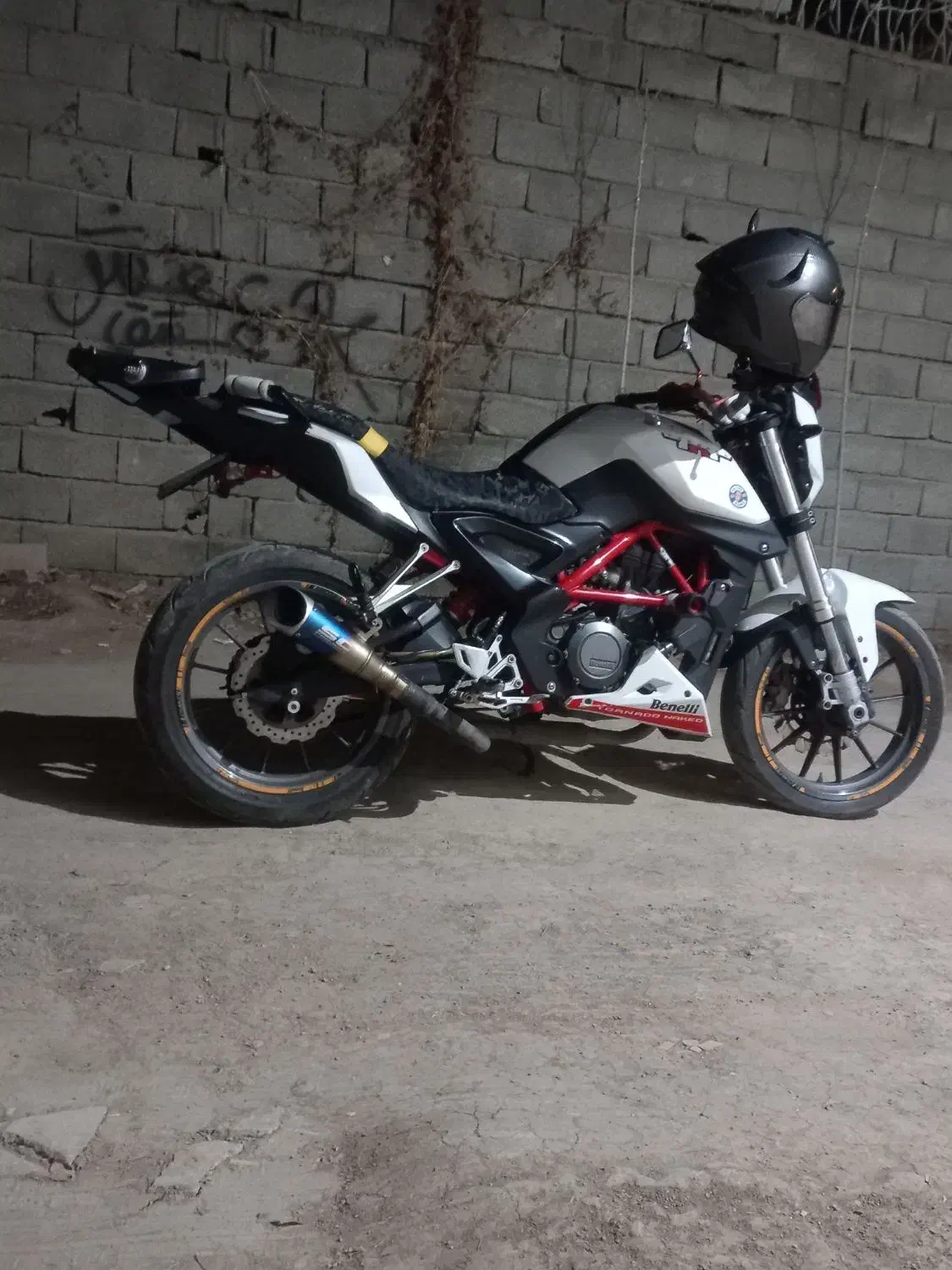 بنلی ۹۶ با لوازم|موتورسیکلت|کرج, فاز ۳ مهرشهر|دیوار