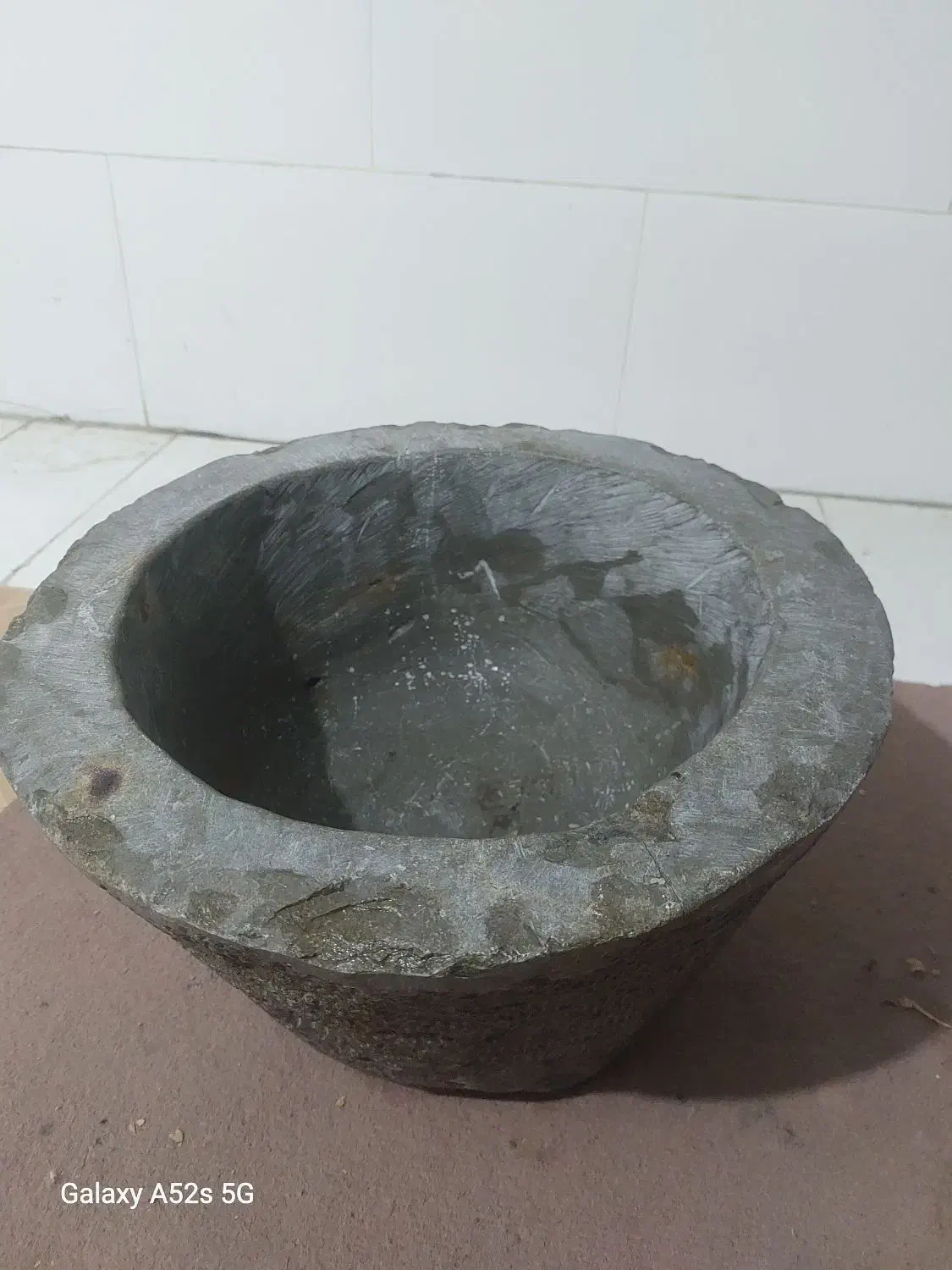 یانه سنگی قدیمی به همراه دسته چوبی قدیمی عتیقه|کلکسیون اشیاء عتیقه|نجفآباد, ویلاشهر|دیوار