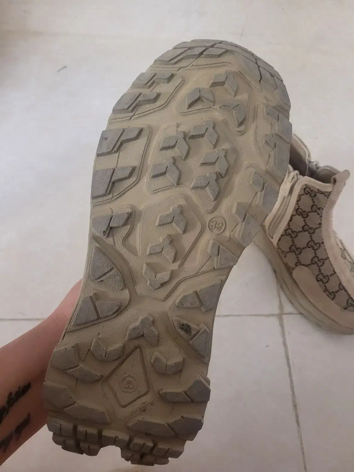 نیم بوت نو|کیف، کفش، کمربند|همدان, |دیوار