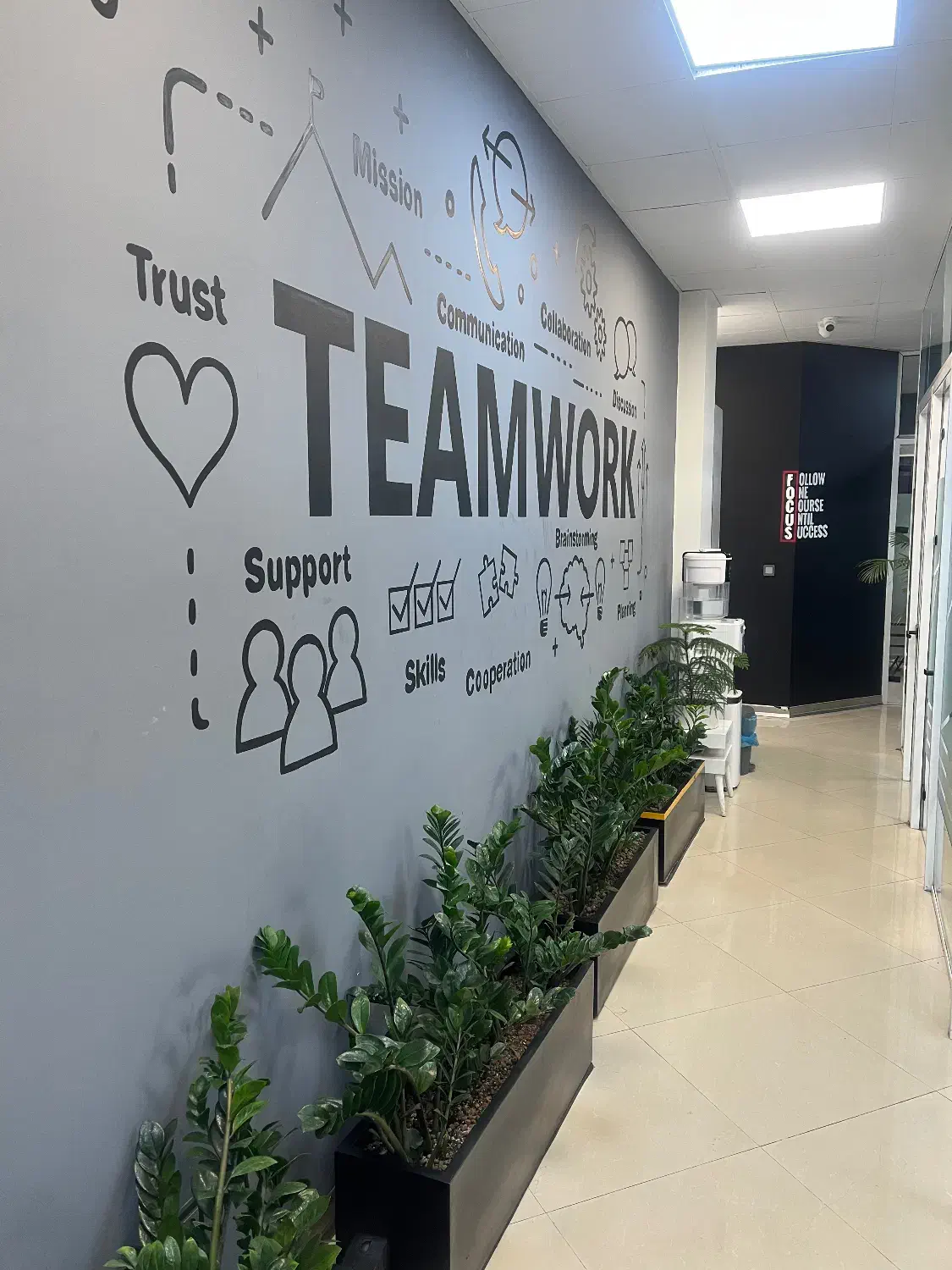 کارشناس فروش تلفنی حضوری|استخدام بازاریابی و فروش|تهران, میرداماد|دیوار