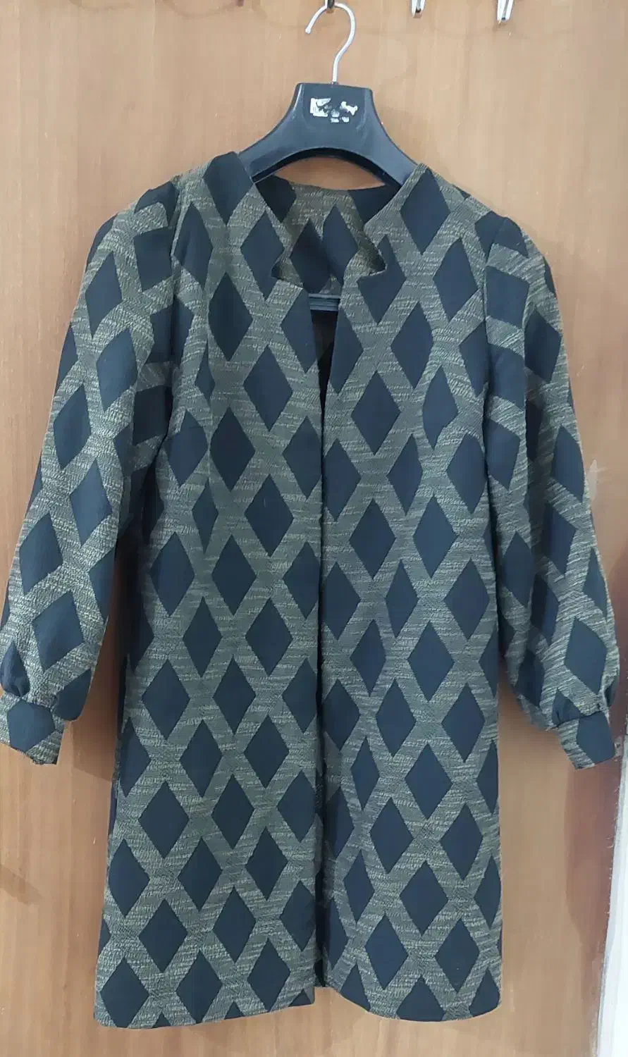 تعدادی مانتو و لباس|لباس|گنبد کاووس, |دیوار