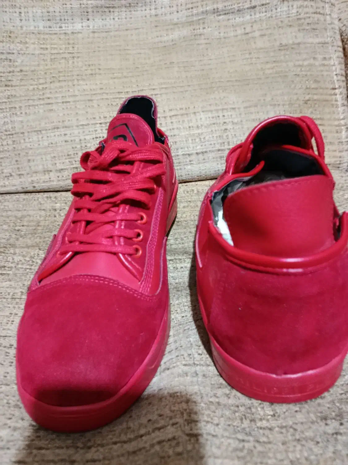 کفش|کیف، کفش، کمربند|بجنورد, |دیوار