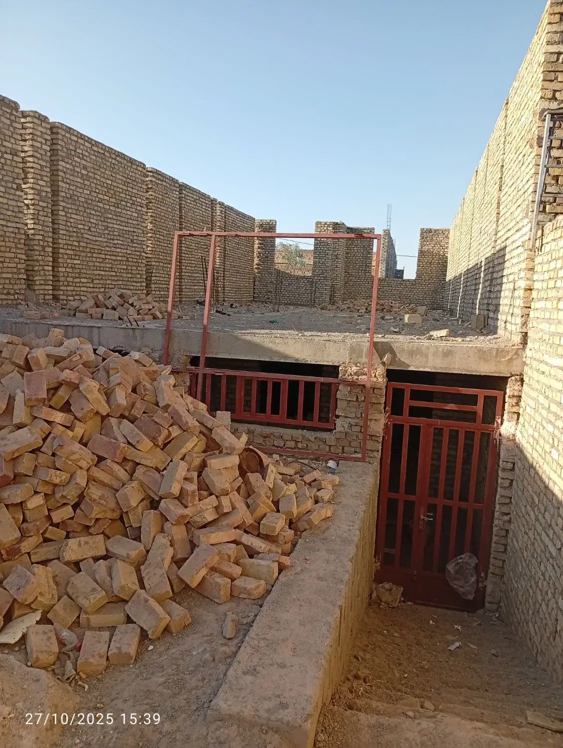 فروش خانه نیمه ساز زیرزمین|فروش خانه و ویلا|بهاباد, |دیوار