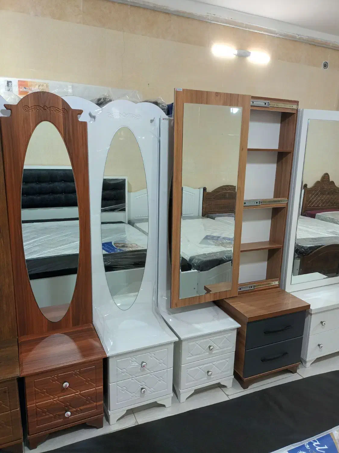 آینه قدی ریلی (۷۵۰۰ ) آینه قدی وکیوم ( ۵۴۵۰)|جاکفشی، کمد، دراور|الوند, |دیوار