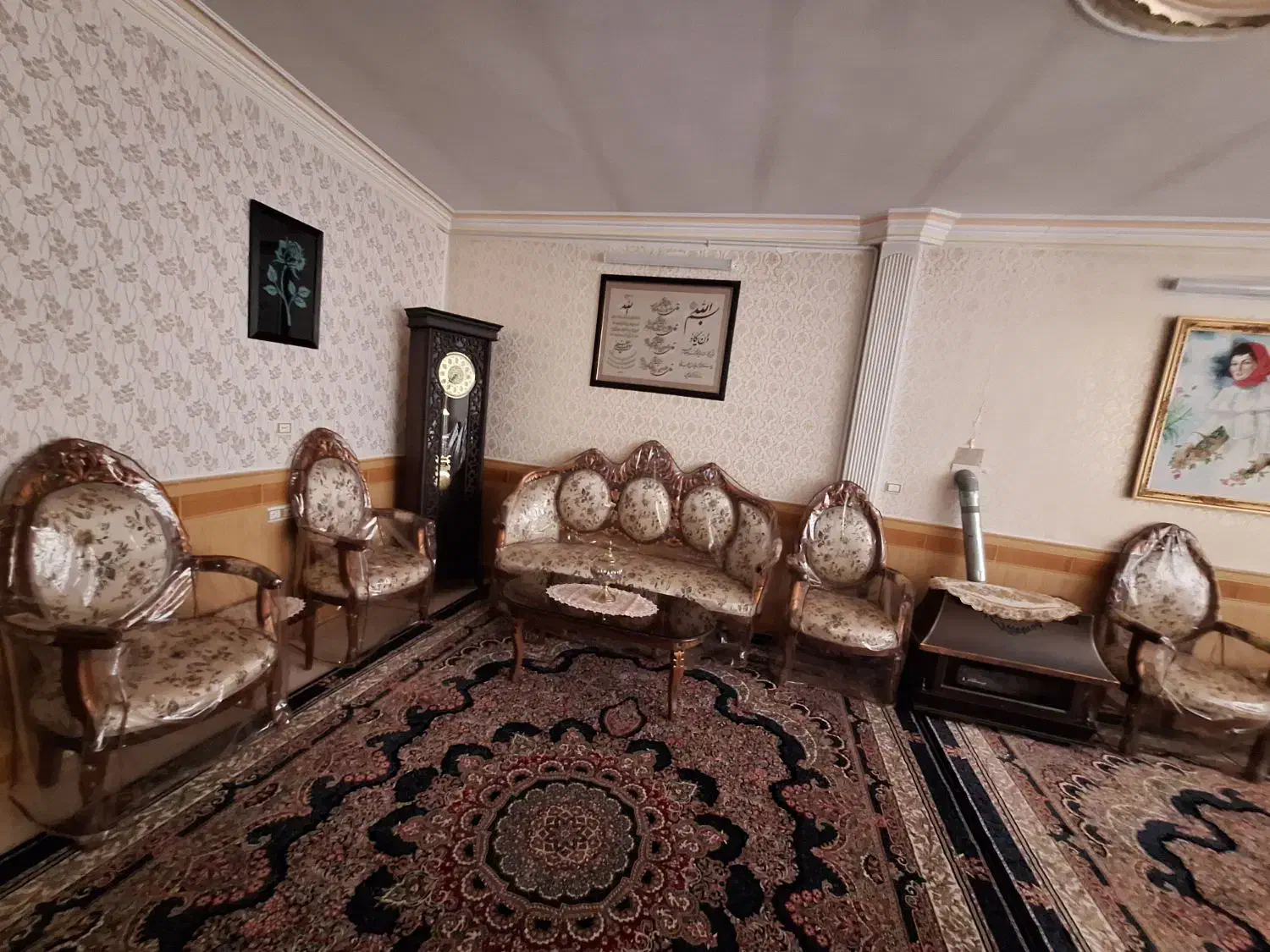 مبل۹نفره|مبلمان خانگی و میز عسلی|نیشابور, کوی یغما|دیوار