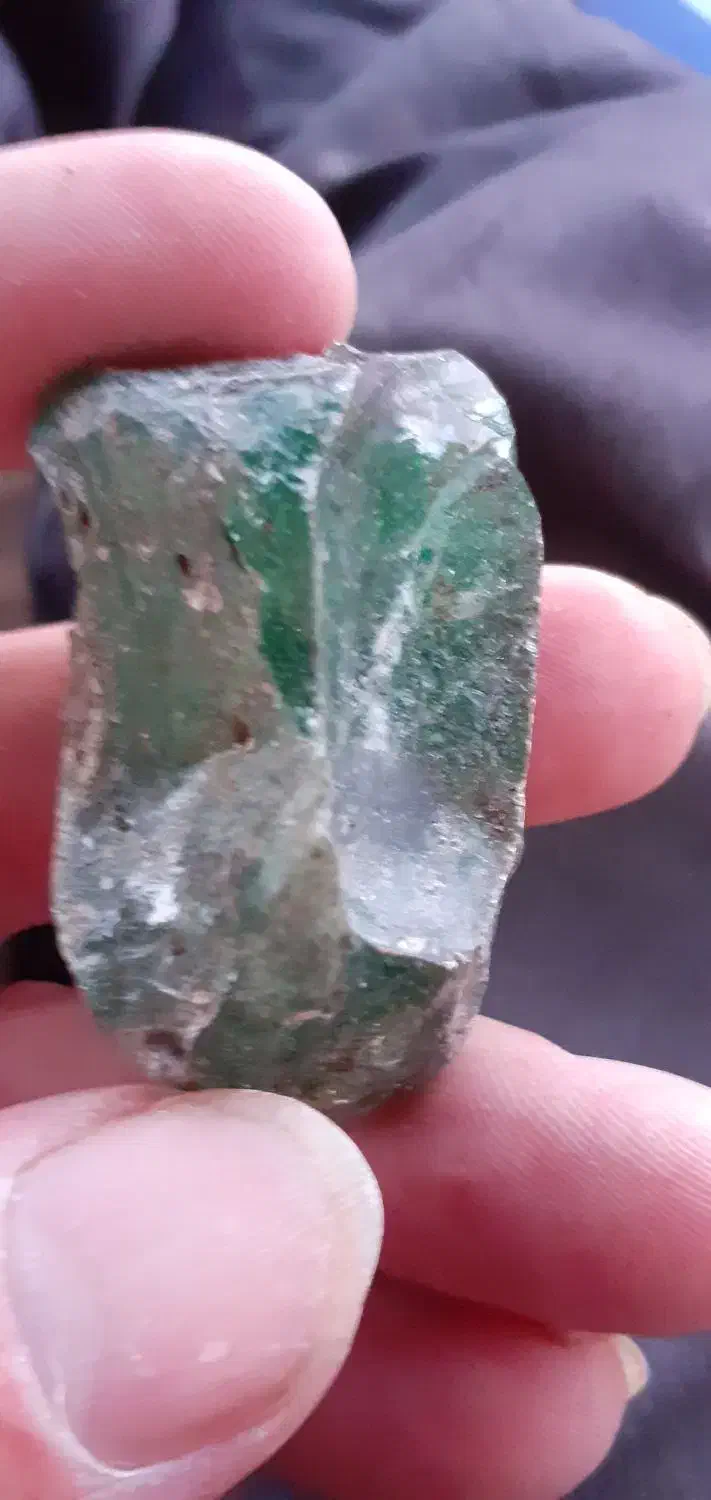 سنگ مشکوک به زمرد و یشم|کلکسیون اشیاء عتیقه|مشگین شهر, |دیوار