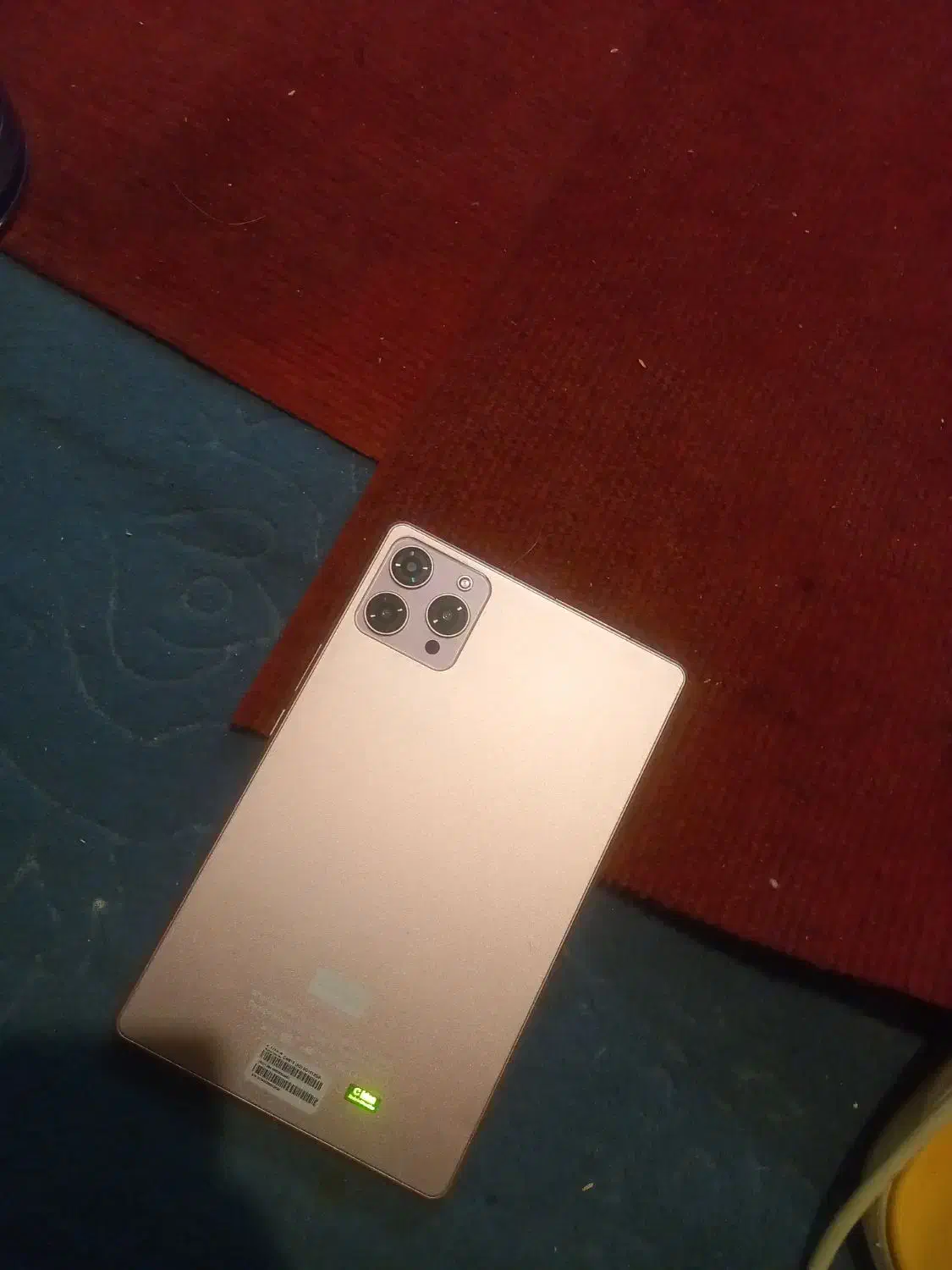 تبلت edia|تبلت|اراک, |دیوار