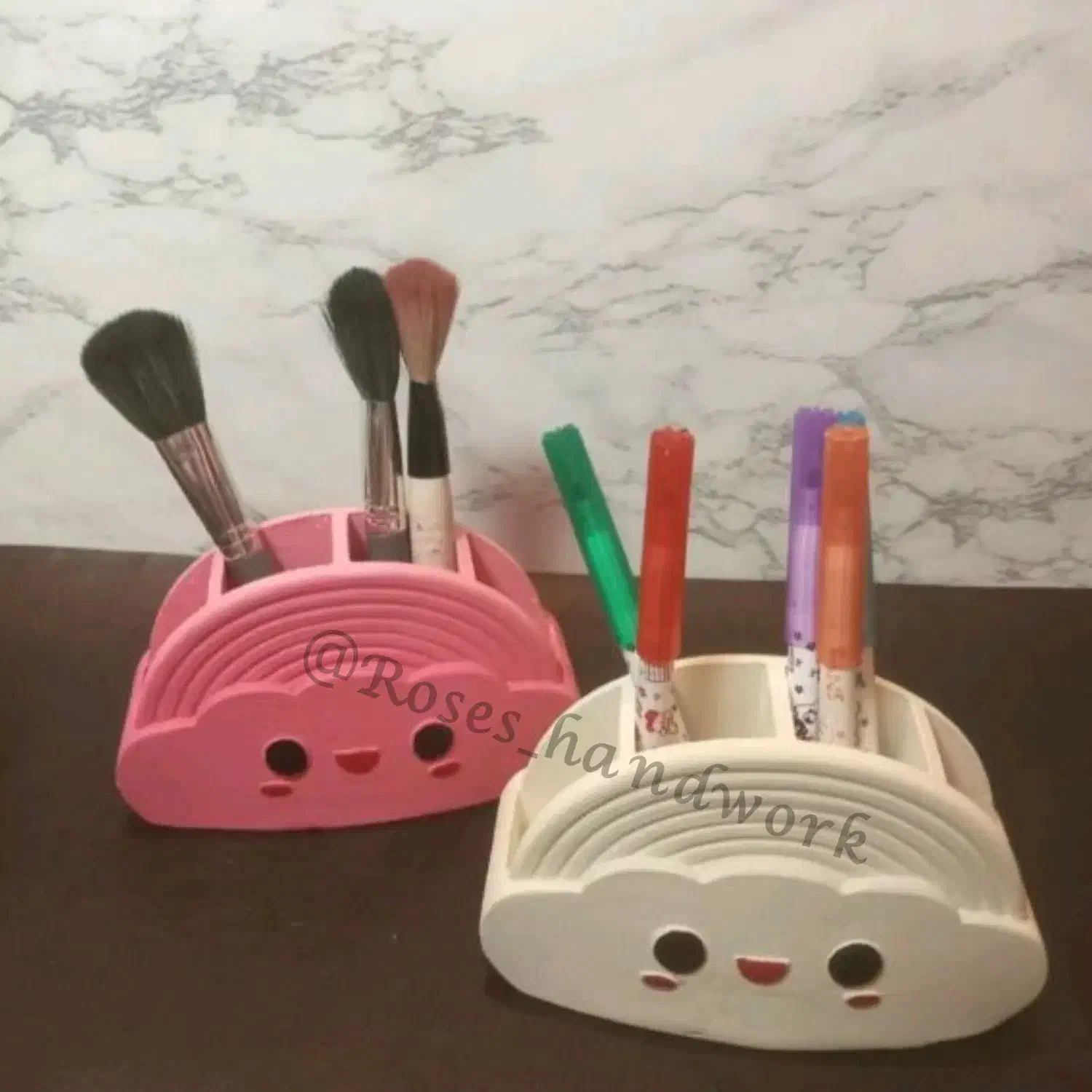 جامدادی رومیزی روز دانش اموز ،استند ارایشی|لوازم التحریر|فرخشهر, |دیوار