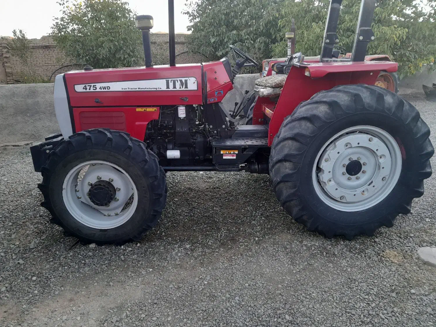 تراکتور ۴۷۵ مدل ۴۰۰|خودرو سنگین|سنندج, |دیوار