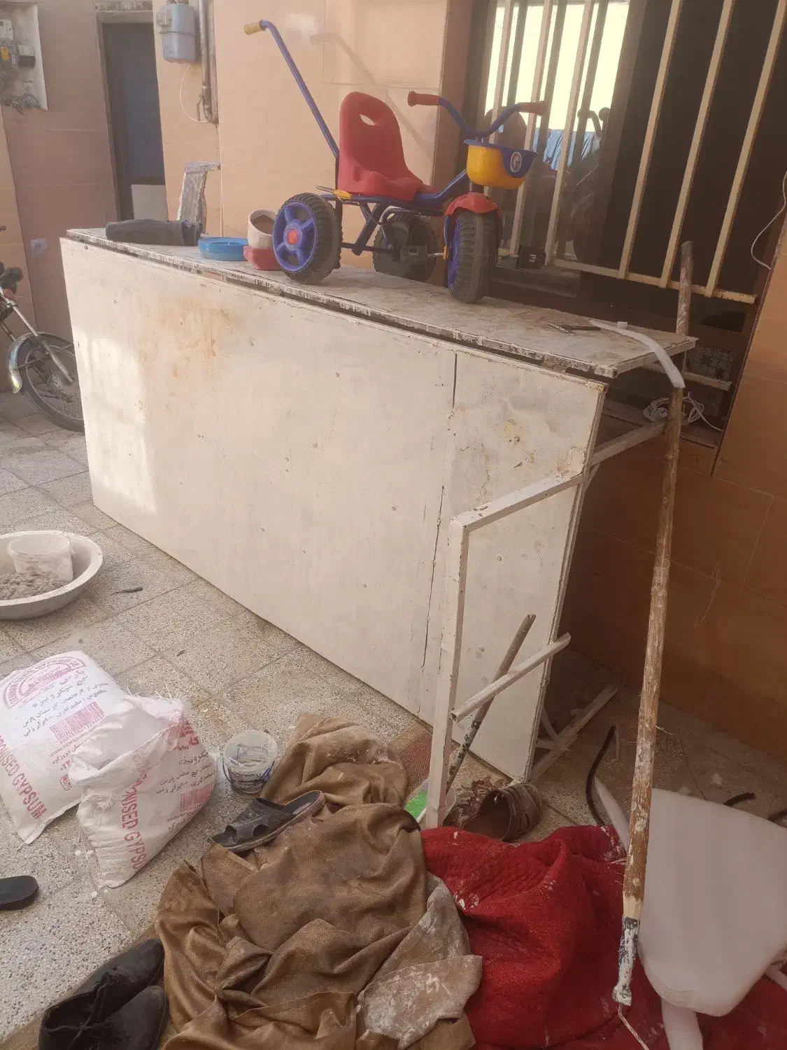 تخت آهنی ۲.۴ در ۱.۷|تخت و سرویس خواب|کاشمر, |دیوار