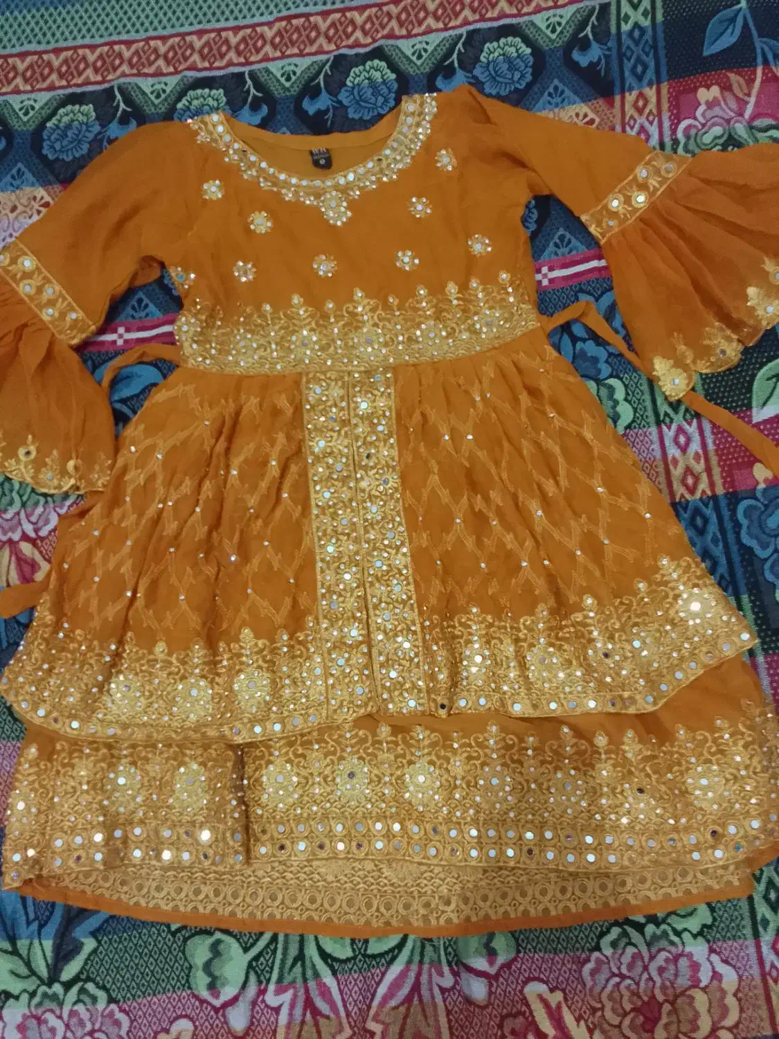 لباس محلی|لباس|تایباد, |دیوار